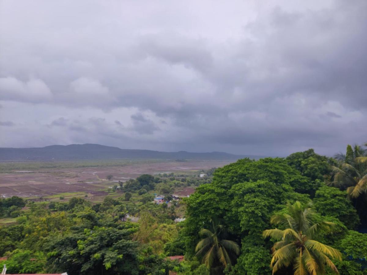 Whitehouse Homestay By Oxystays Hospitality Alibag Bagian luar foto