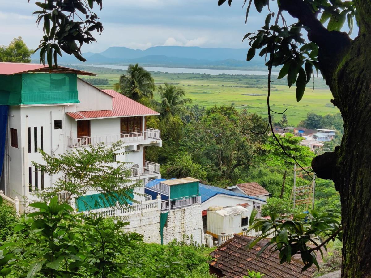 Whitehouse Homestay By Oxystays Hospitality Alibag Bagian luar foto