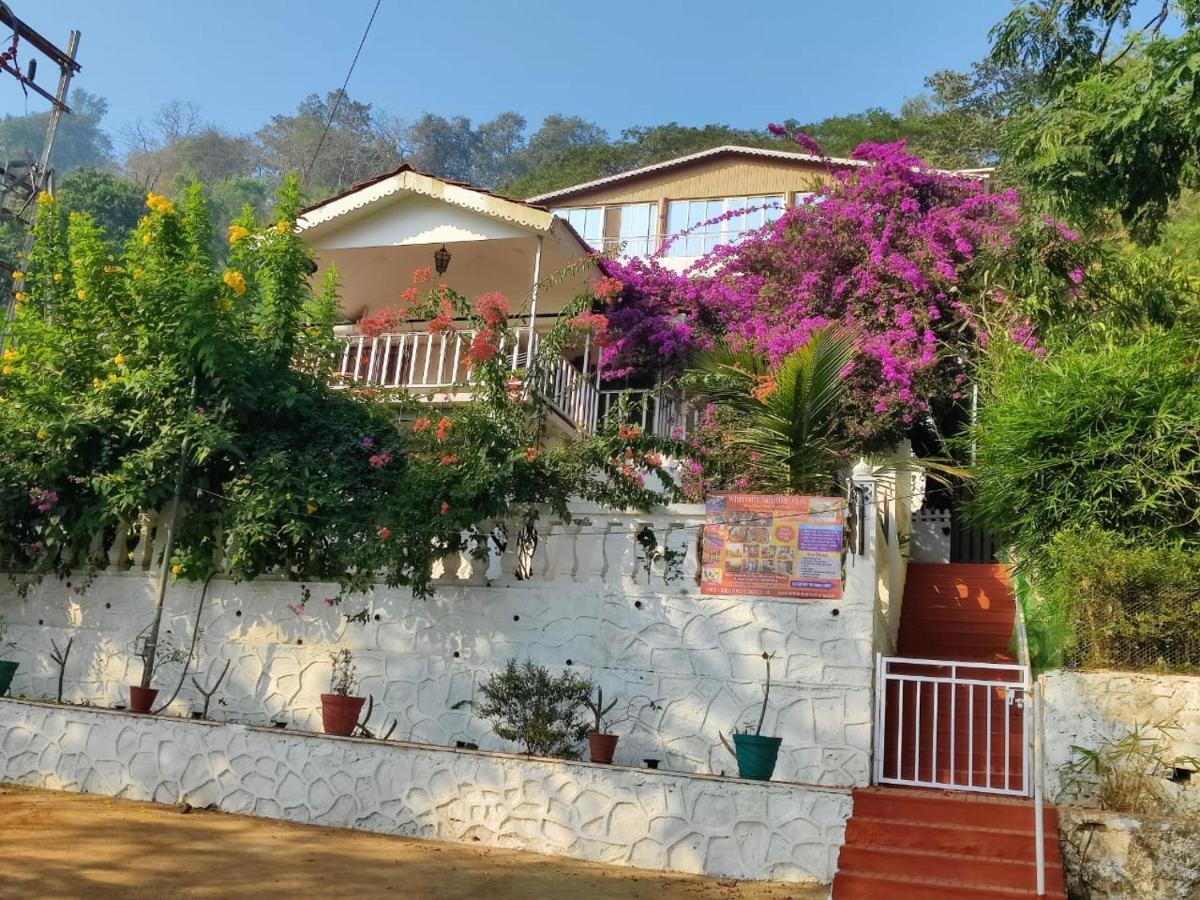 Whitehouse Homestay By Oxystays Hospitality Alibag Bagian luar foto
