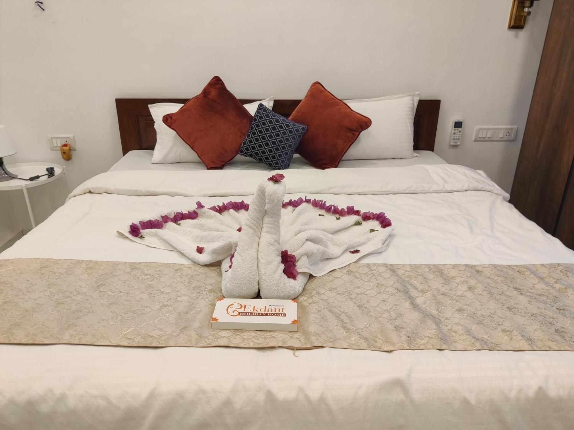 Whitehouse Homestay By Oxystays Hospitality Alibag Bagian luar foto