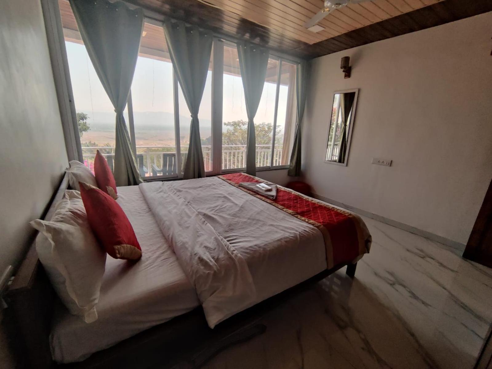Whitehouse Homestay By Oxystays Hospitality Alibag Bagian luar foto